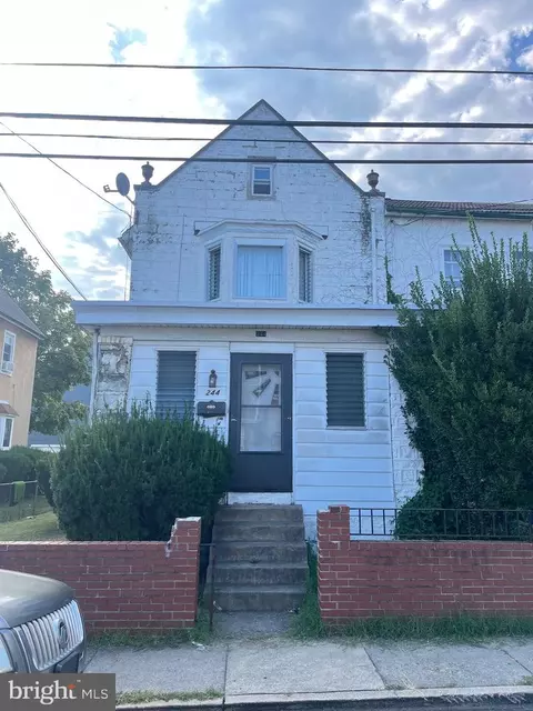 244 Ashby Rd, Upper Darby, PA 19082