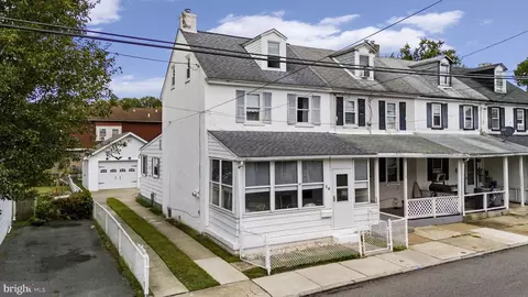 14 Main St, Brookhaven, PA 19015