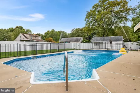 Exterior - 2326 3rd Ave, Boothwyn, PA 19061 photo 5 of 7