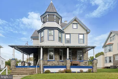 25 W Hinckley Ave, Ridley Park, PA 19078