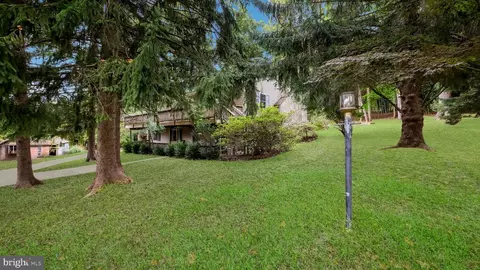 234 Llewllyn Rd, Chester Heights, PA 19017