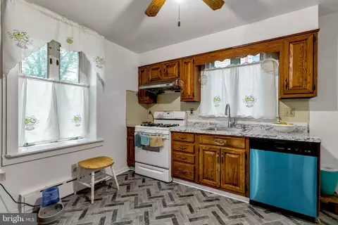 Kitchen - 7017 Wayne Ave, Upper Darby, PA 19082 photo 1 of 2