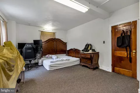 Bedroom - 7017 Wayne Ave, Upper Darby, PA 19082 photo 5 of 10