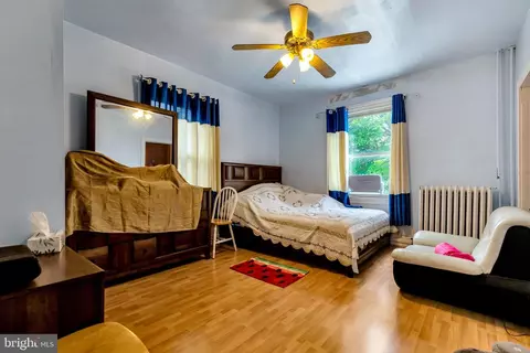 Bedroom - 7017 Wayne Ave, Upper Darby, PA 19082 photo 3 of 10