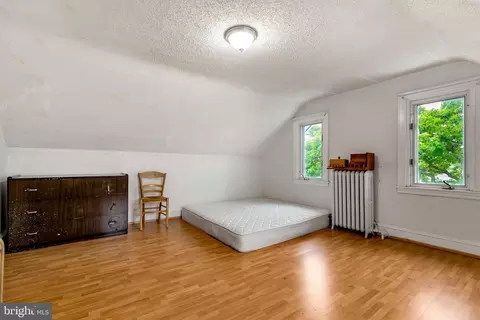 Bedroom - 7017 Wayne Ave, Upper Darby, PA 19082 photo 7 of 10