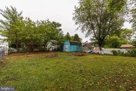 Exterior - 7017 Wayne Ave, Upper Darby, PA 19082 photo 7 of 7