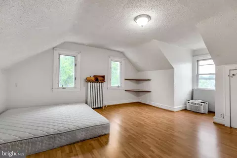 Bedroom - 7017 Wayne Ave, Upper Darby, PA 19082 photo 8 of 10