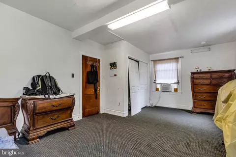 Bedroom - 7017 Wayne Ave, Upper Darby, PA 19082 photo 6 of 10