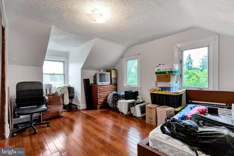 Bedroom - 7017 Wayne Ave, Upper Darby, PA 19082 photo 9 of 10