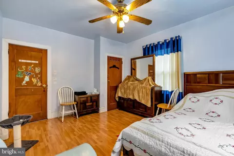 Bedroom - 7017 Wayne Ave, Upper Darby, PA 19082 photo 4 of 10