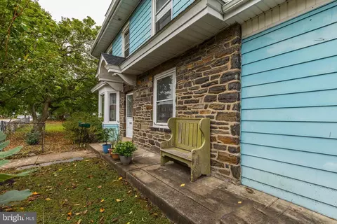 Exterior - 7017 Wayne Ave, Upper Darby, PA 19082 photo 3 of 7