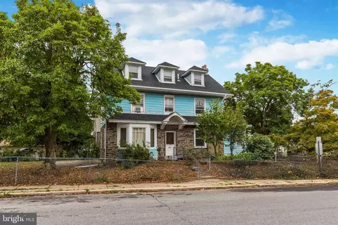Exterior - 7017 Wayne Ave, Upper Darby, PA 19082 photo 2 of 7