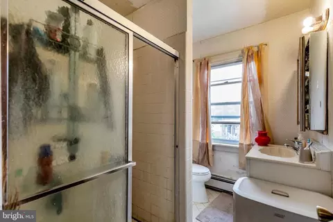 Bath - 7017 Wayne Ave, Upper Darby, PA 19082 photo 2 of 6