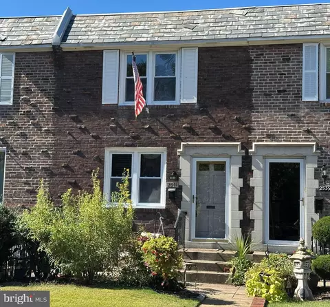 2541 Irvington Rd, Drexel Hill, PA 19026