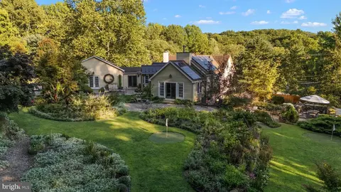 126 Ridge Rd, Chadds Ford, PA 19317
