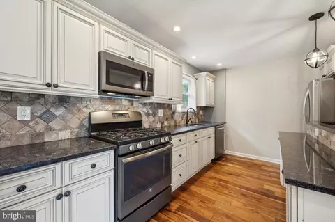 2207 Broomall St, Ogden, PA 19061 photo 8