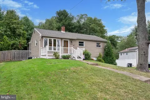 2207 Broomall St, Ogden, PA 19061