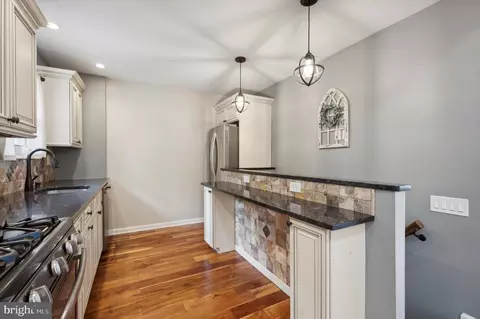 2207 Broomall St, Ogden, PA 19061 photo 9