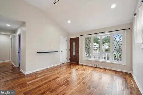 2207 Broomall St, Ogden, PA 19061 photo 4