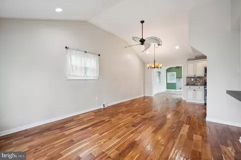 2207 Broomall St, Ogden, PA 19061 photo 5