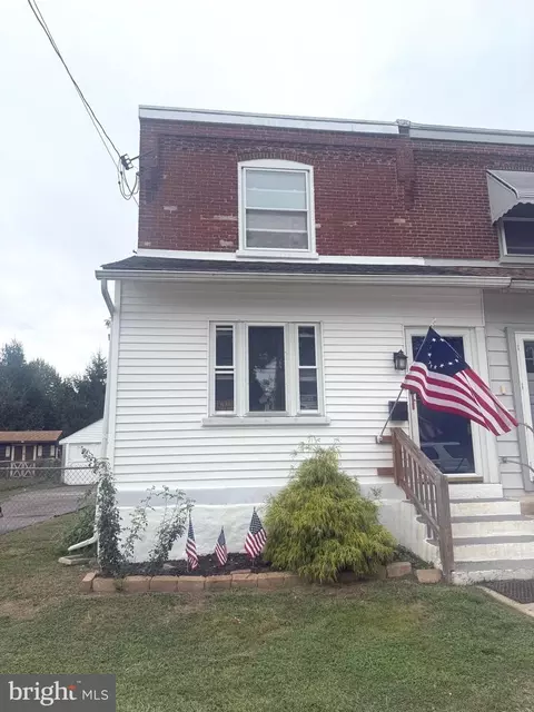 125 Lagrange Ave, Essington, PA 19029