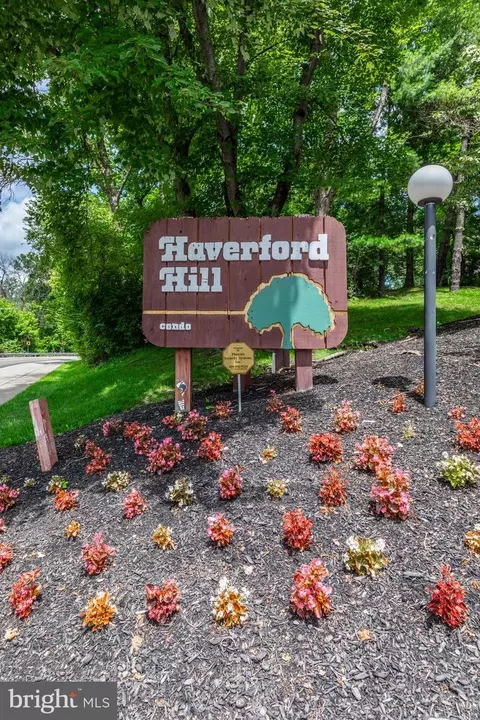 400 Glendale Rd #J55, Havertown, PA 19083