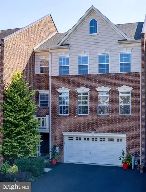 3142 Mclaughlin Ct, Garnet Valley, PA 19060