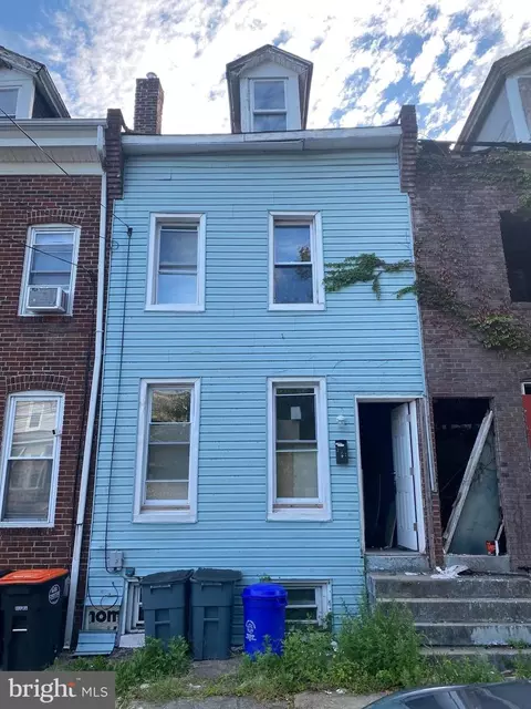 332 Lamokin St, Chester, PA 19013