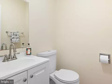 Bath - 4001 Stirrup Ct, Boothwyn, PA 19061 photo 1 of 5