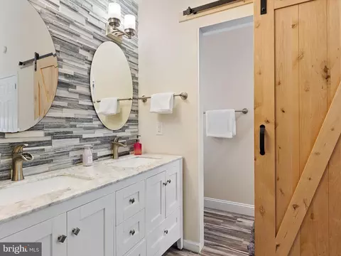 Bath - 4001 Stirrup Ct, Boothwyn, PA 19061 photo 3 of 5