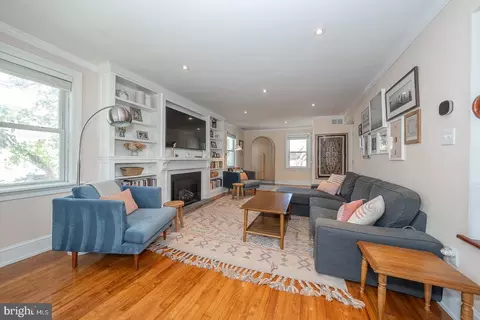 Living - 107 Radnor Rd, Wayne, PA 19087 photo 1 of 2