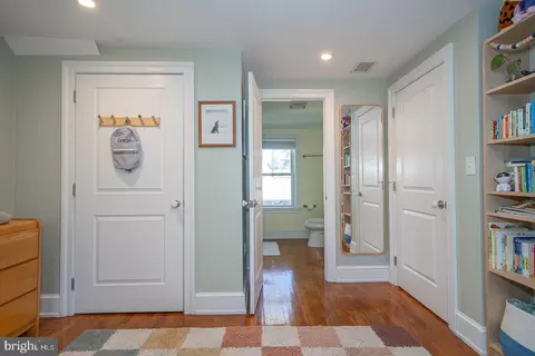 Entry Way - 107 Radnor Rd, Wayne, PA 19087 photo 2 of 2
