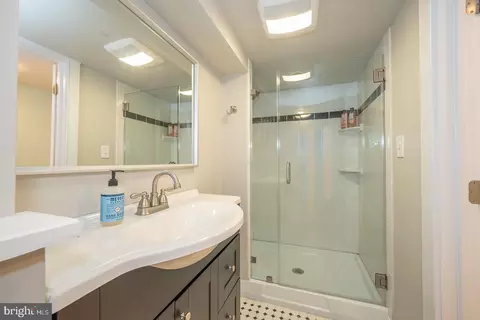 Bath - 107 Radnor Rd, Wayne, PA 19087 photo 5 of 5