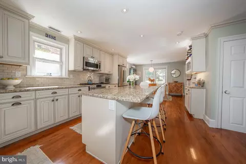 Kitchen - 107 Radnor Rd, Wayne, PA 19087 photo 1 of 2