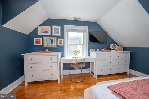 Bedroom - 107 Radnor Rd, Wayne, PA 19087 photo 2 of 6