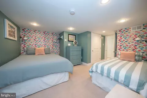 Bedroom - 107 Radnor Rd, Wayne, PA 19087 photo 4 of 6