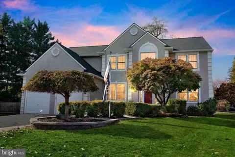 607 Farmhouse Cir, Swarthmore, PA 19081