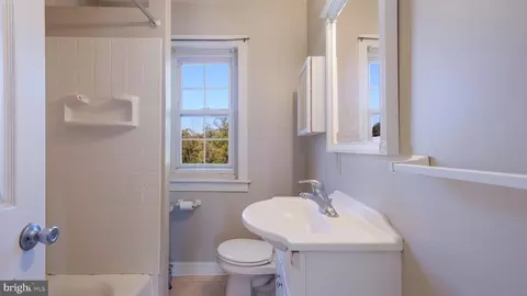 305 W Wayne Ave, Wayne, PA 19087 photo 7