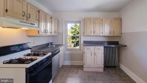 305 W Wayne Ave, Wayne, PA 19087 photo 8