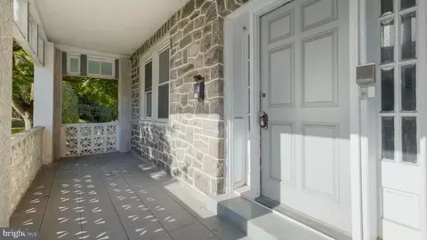 307 W Wayne Ave, Wayne, PA 19087 photo 4