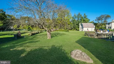 307 W Wayne Ave, Wayne, PA 19087 photo 32