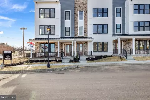 322 Squire Dr #21A, Newtown Square, PA 19073