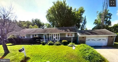 1011 Excelsior Dr, Aston, PA 19014
