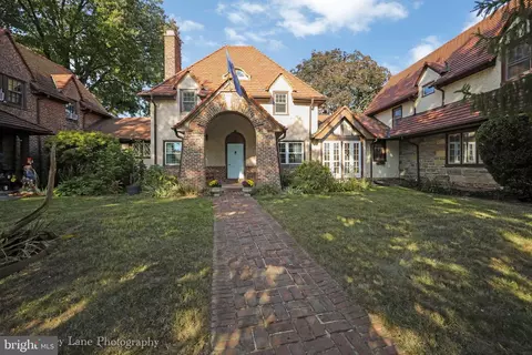 10 Windsor Cir, Springfield, PA 19064