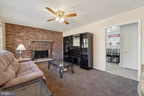 Living - 205 Beech St, Boothwyn, PA 19061 photo 1 of 3