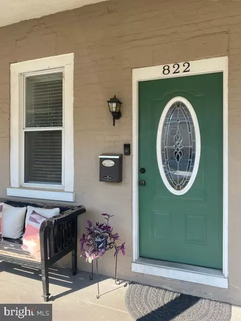 822 Biddle St, Ardmore, PA 19003