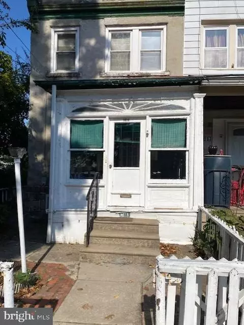 1019 Hollywood Pl, Darby, PA 19023