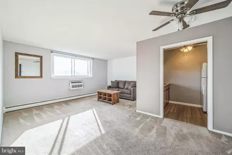 8115 W Chester Pike #B5E, Upper Darby, PA 19082