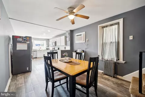 Entry Way - 29 W 3rd St, Marcus Hook, PA 19061 photo 6 of 6