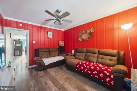 Entry Way - 29 W 3rd St, Marcus Hook, PA 19061 photo 3 of 6